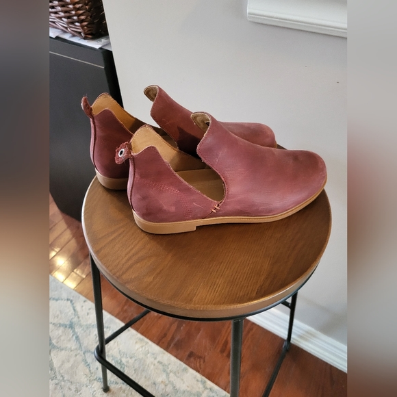 Kodiak Low Rider V Cut Bootie, Size 6.5, Red - Picture 1 of 5